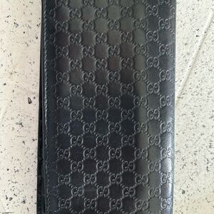 Gucci Black Embossed Wallet Long